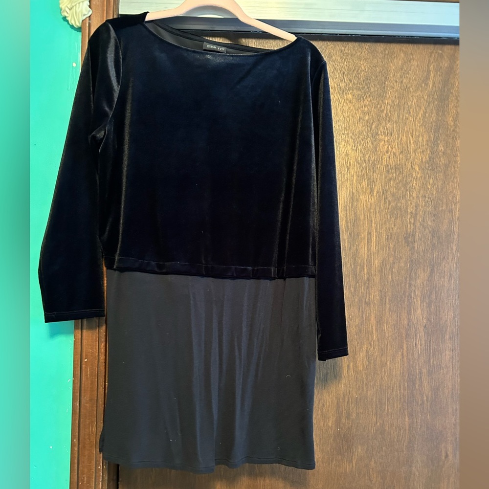 Very Pretty J JILL Black Velour & Sheer Weave Tunic Top, L